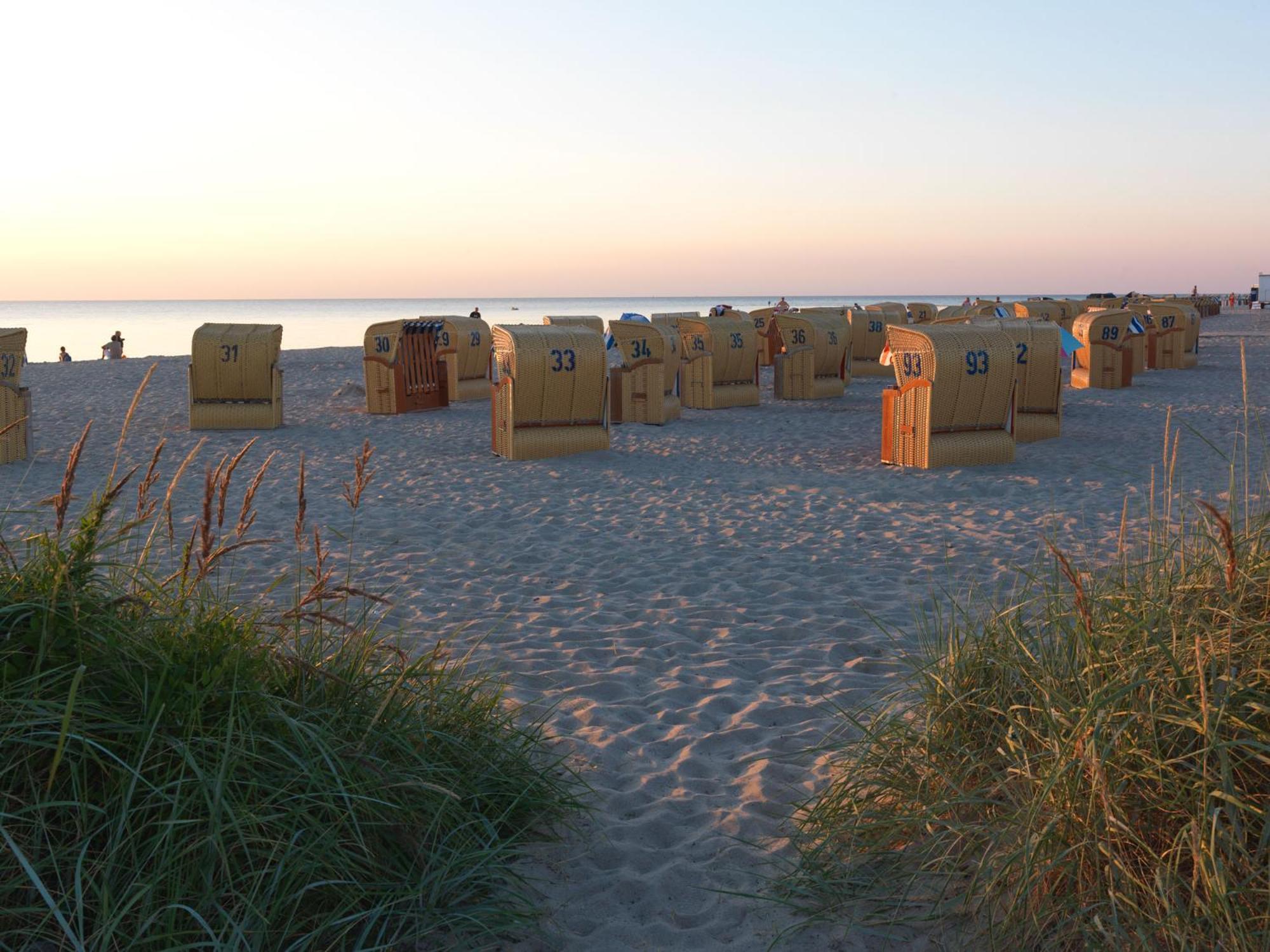 Ferienwohnungen Am Lotsenstieg Abendrot Insel Poel Exterior photo
